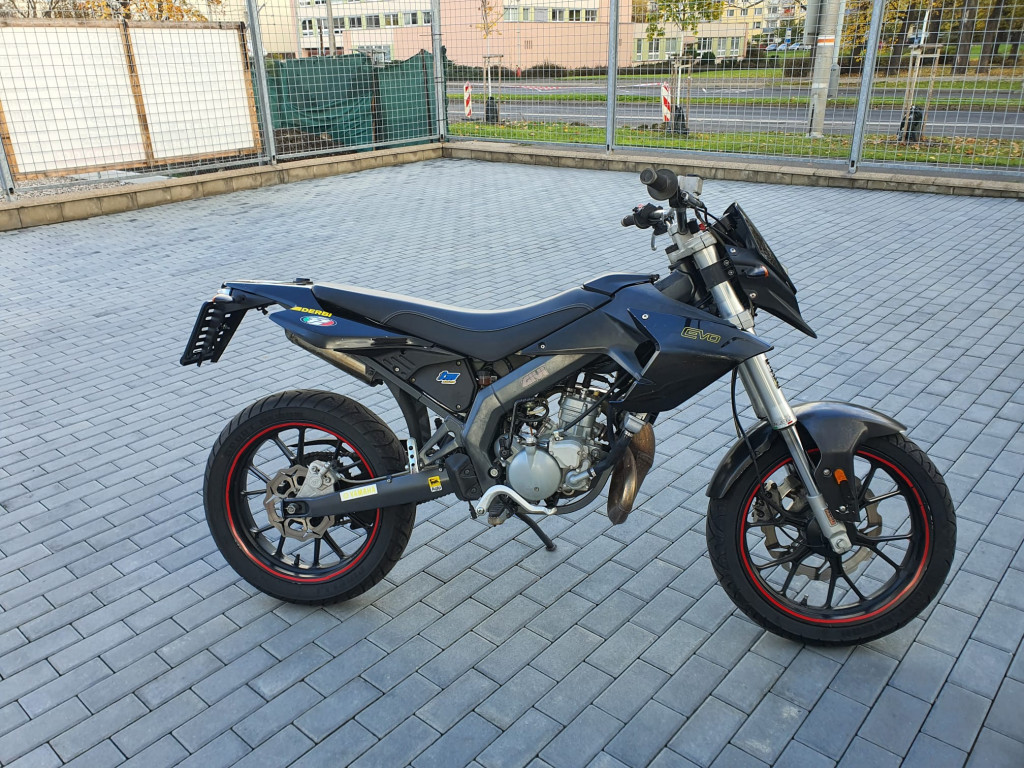 Derbi Senda DRD EVO 50SM Limited