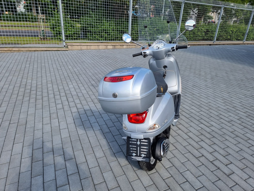 Piaggio Vespa 150