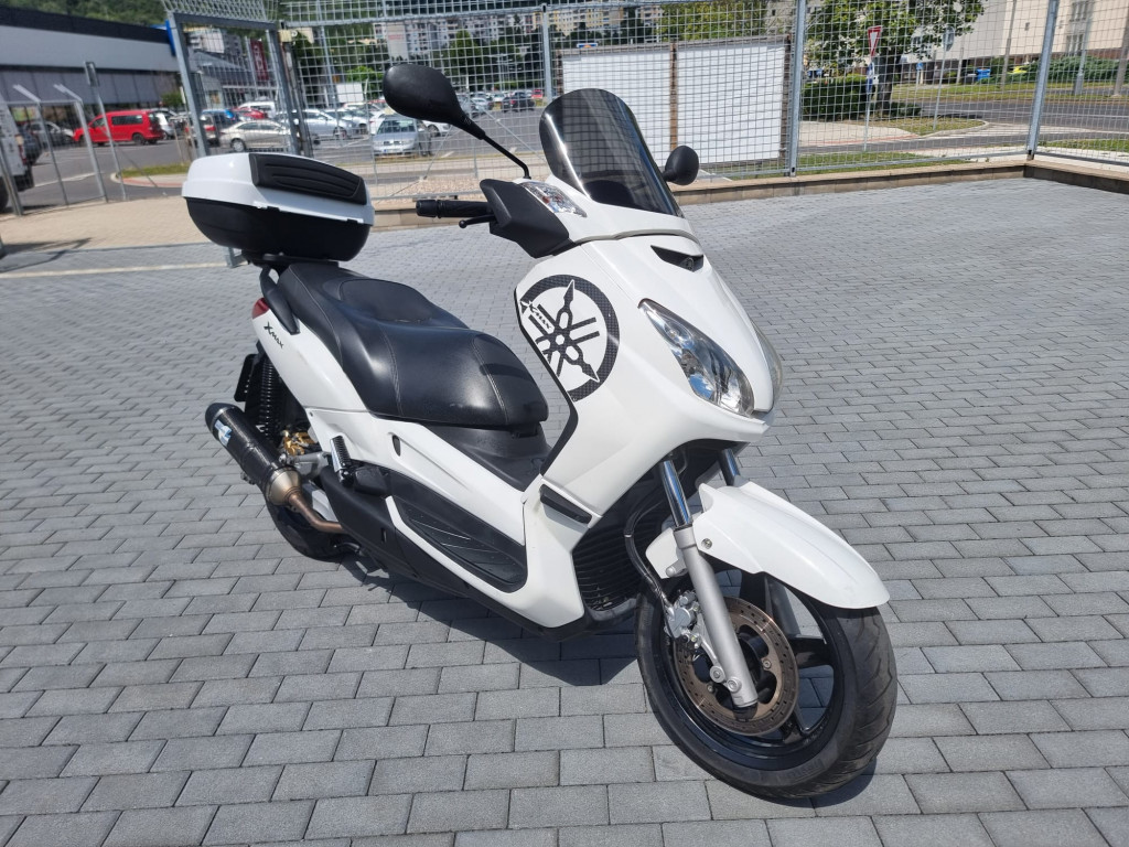 Yamaha X-Max 250 