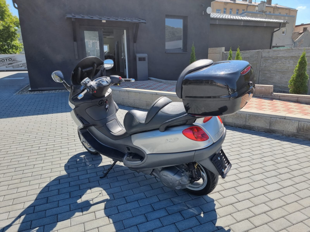 Piaggio X9 