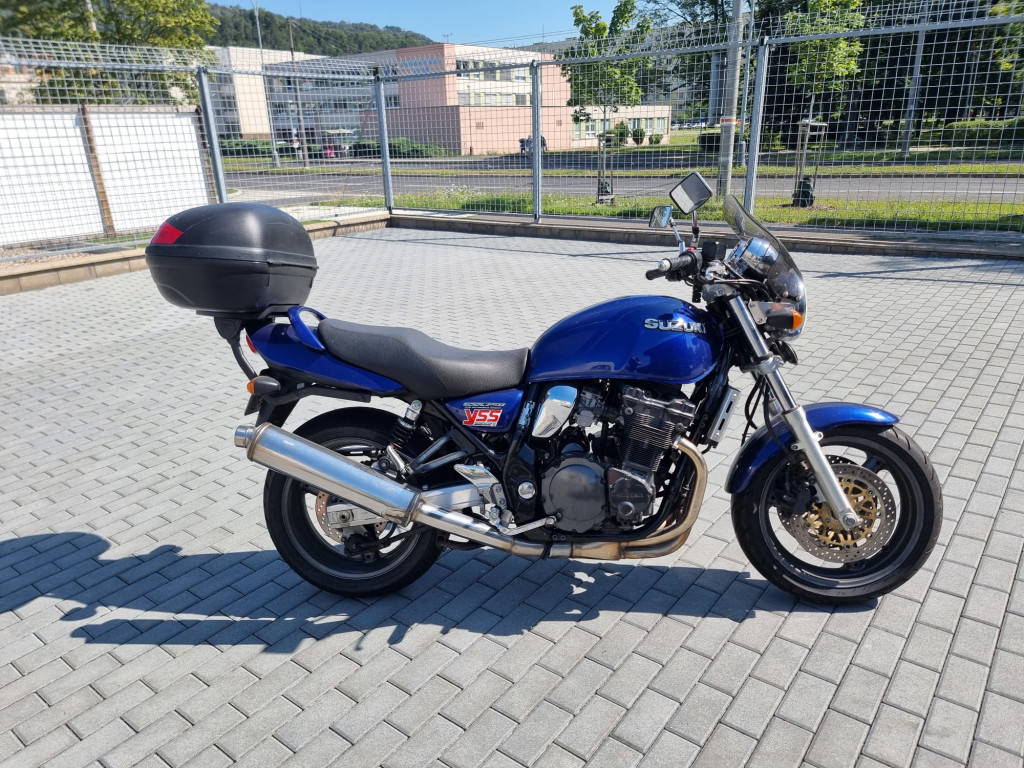 Suzuki Inazuma 750