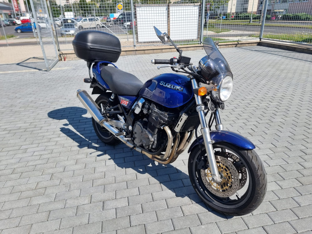 Suzuki Inazuma 750