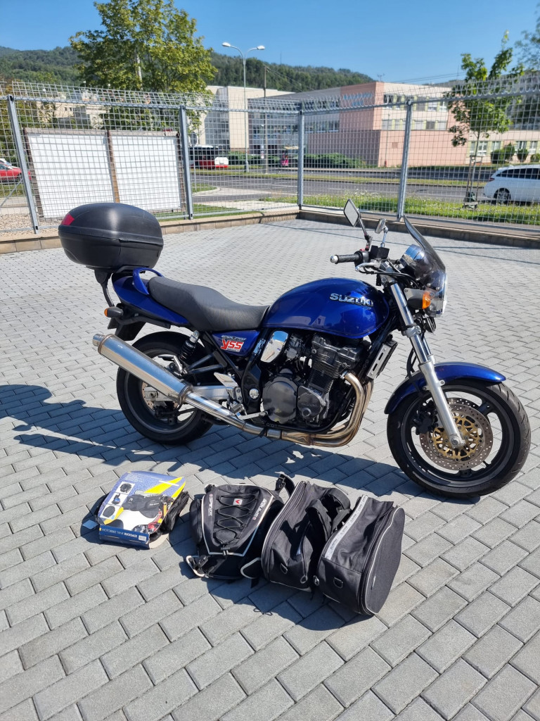 Suzuki Inazuma 750