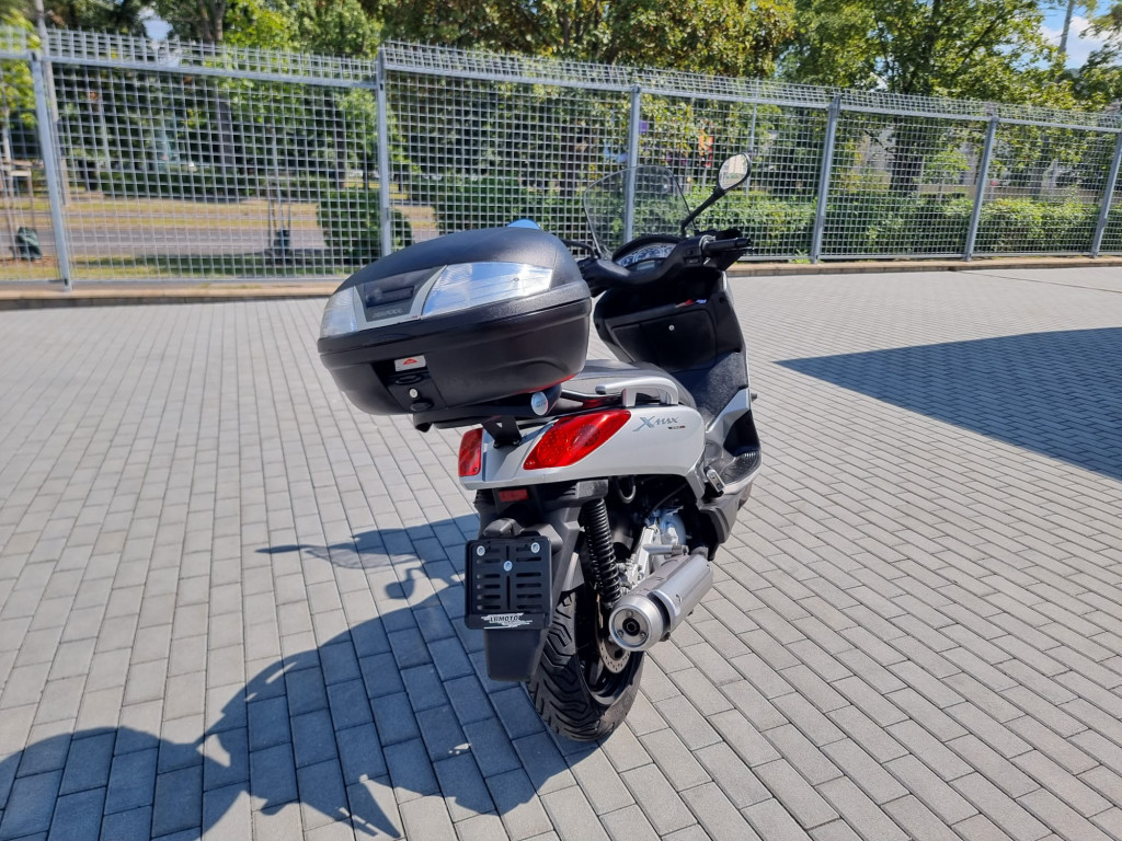 Yamaha X-Max 250 