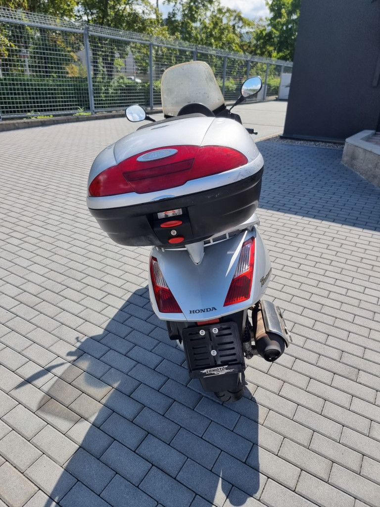 Honda FES 150 Pantheon ie